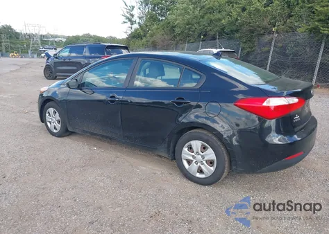 2015 Kia Forte Lx z USA, uszkodzony, nr VIN KNAFK4A68F5418622
